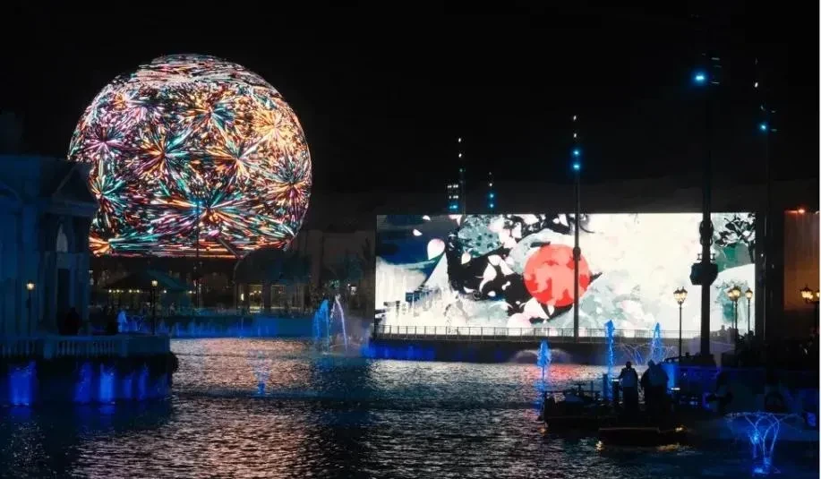 Boulevard World 3,000sqm LED Display