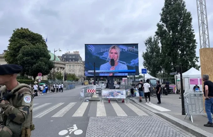 Paris-4-700×450