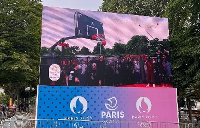 Paris-2-700×450